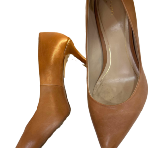 Stilettos cuero, Aldo, calce 36